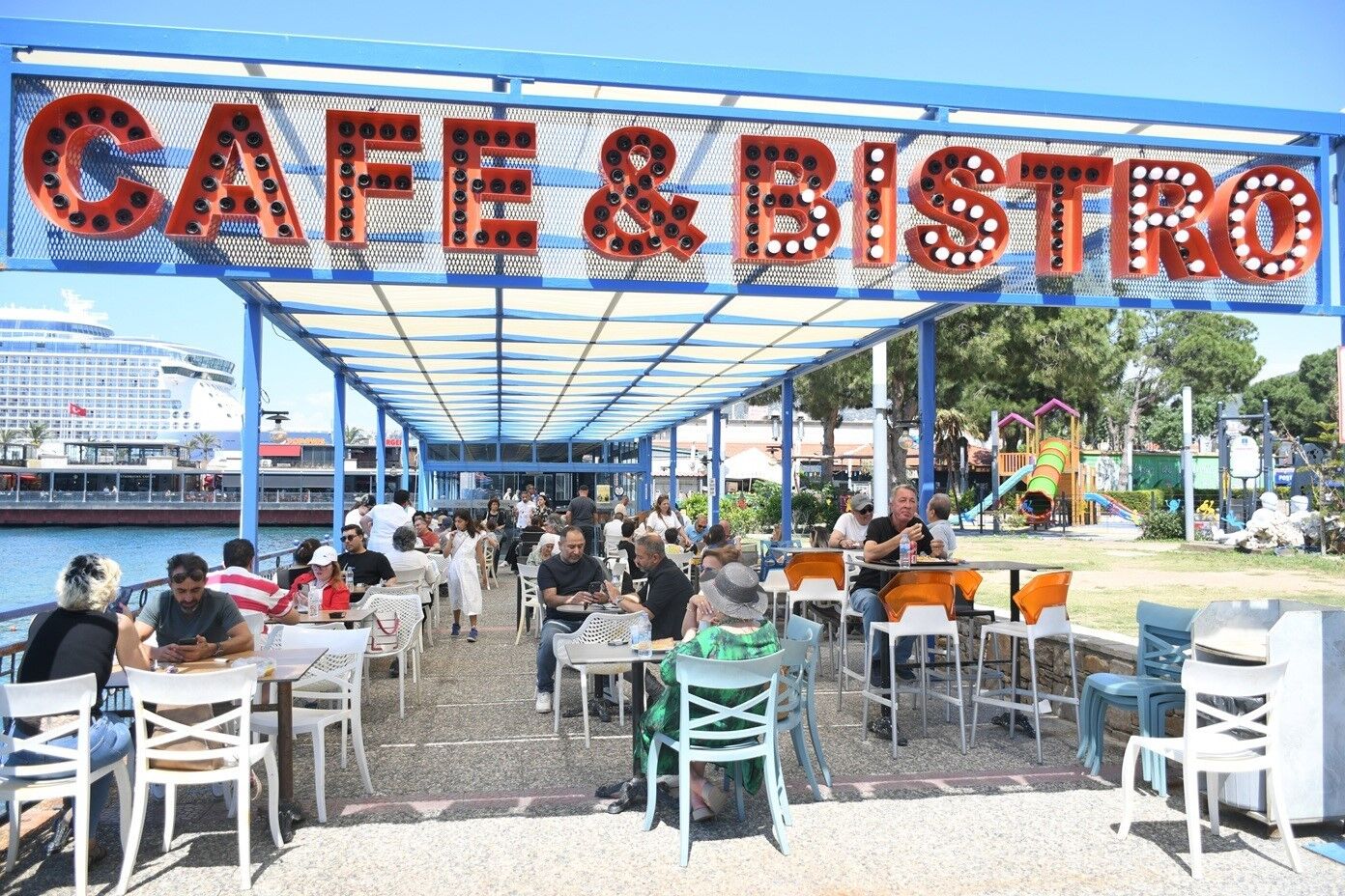 Bayram Tatilinde Turizmin Kalbi Kusadasi Nda Atti 1779979504917 956894