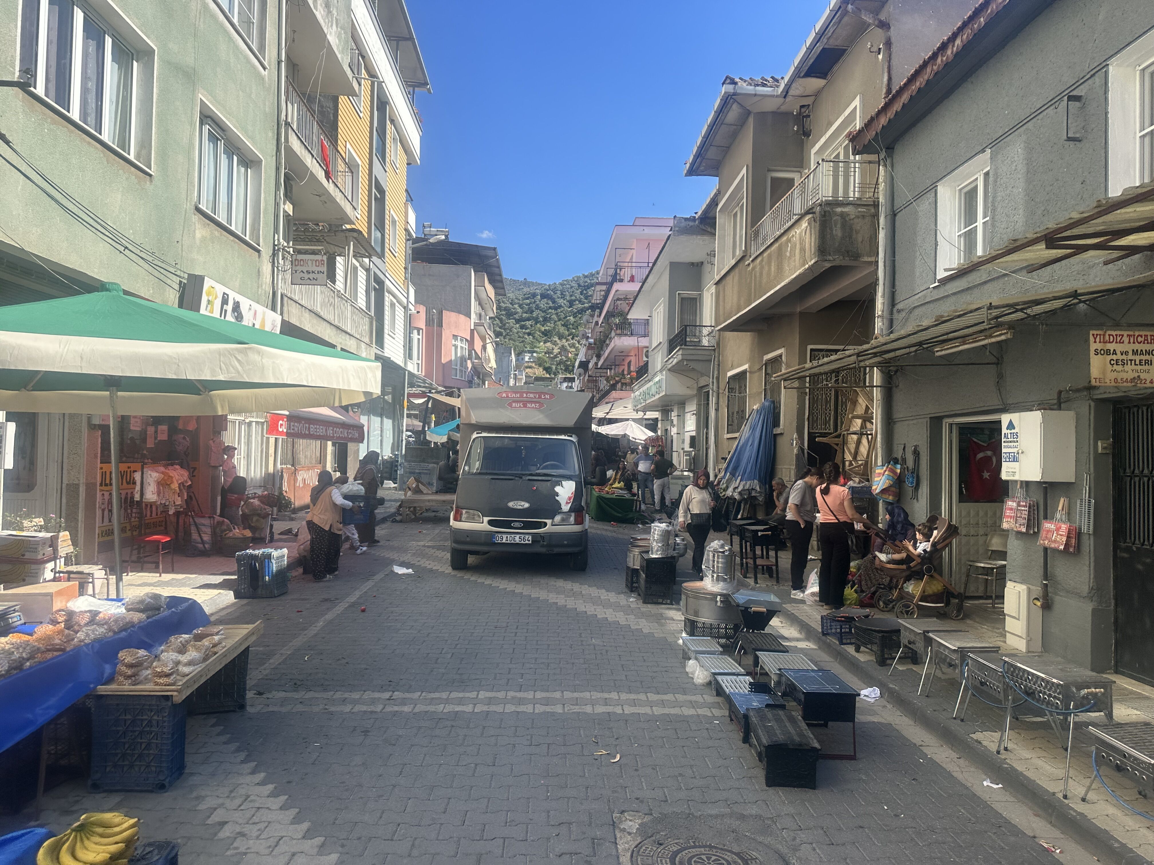 Bu Pazar Erken Kapaniyor 663293 6111E4