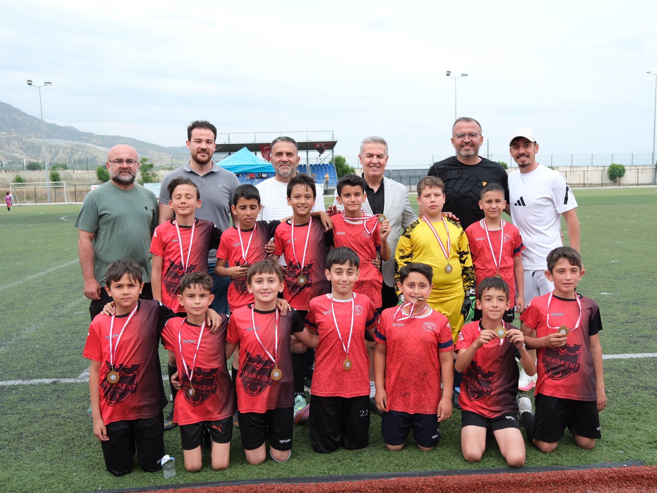Buharkent Futbol Solenine Ev Sahipligi Yapti 664261 9791E4