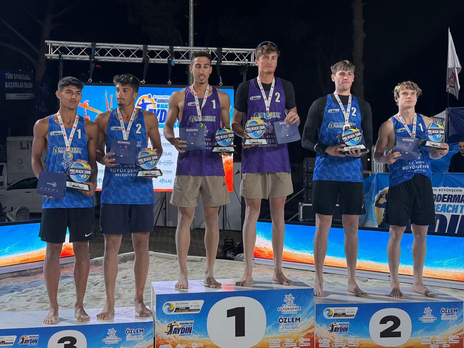 Cercioglu Plaj Voleybolu Heyecanini Aydina Tasidi 663009 Bcbf04