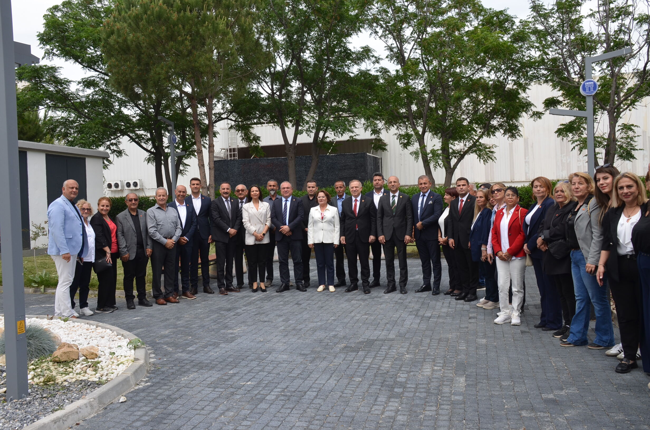 Chp Genel Baskan Yardimci Zeybek Didimde 663553 4B04B0