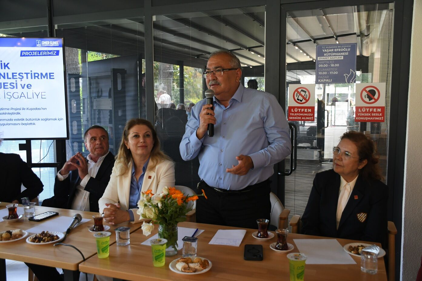 Chp Kadin Kollari Genel Baskani Gedike Kusadasinda Coskulu K 662254 6E888D