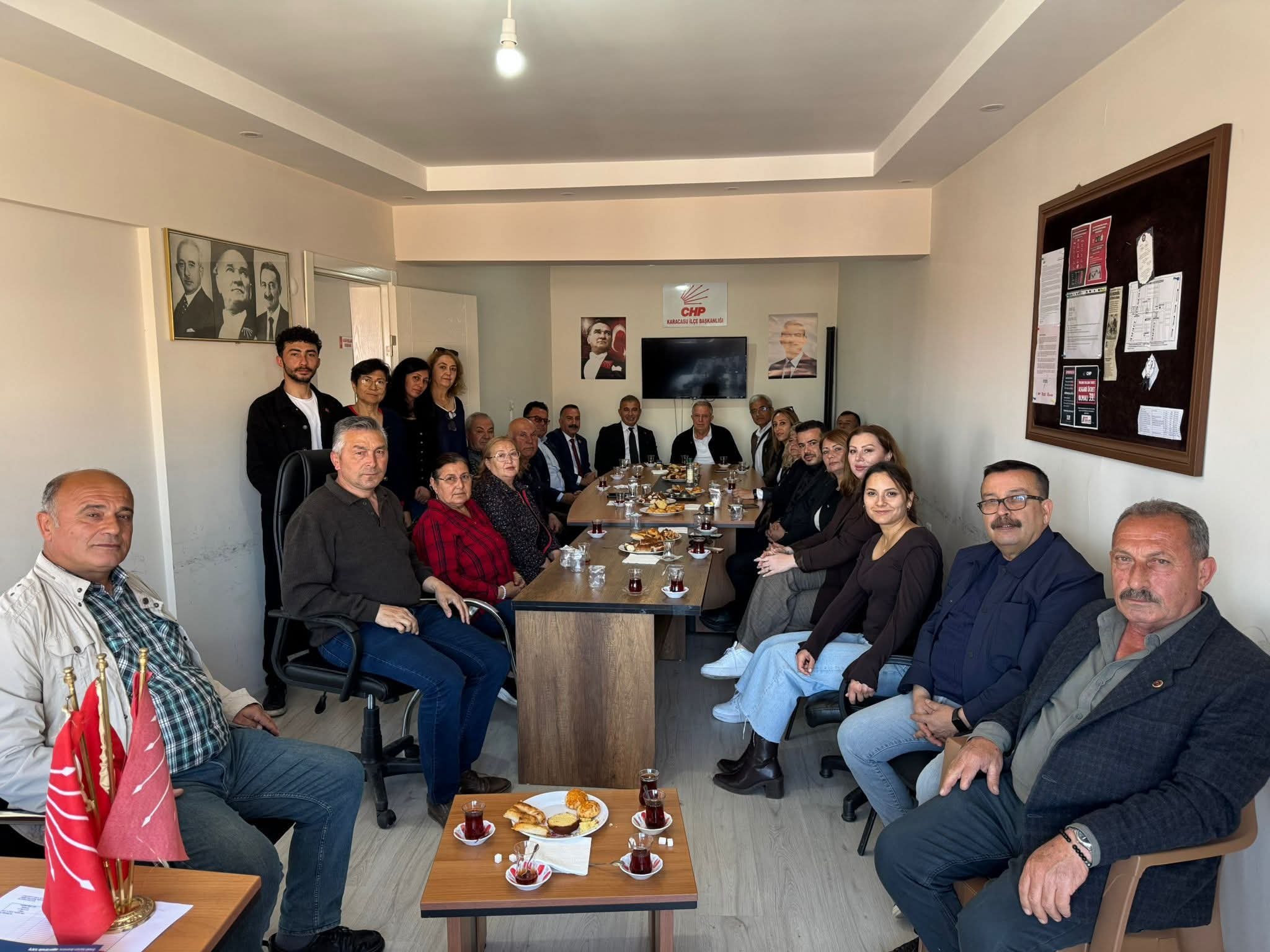 Chp Karacasu Didim Ilce Yonetimini Agirladi 660414 3F9D64