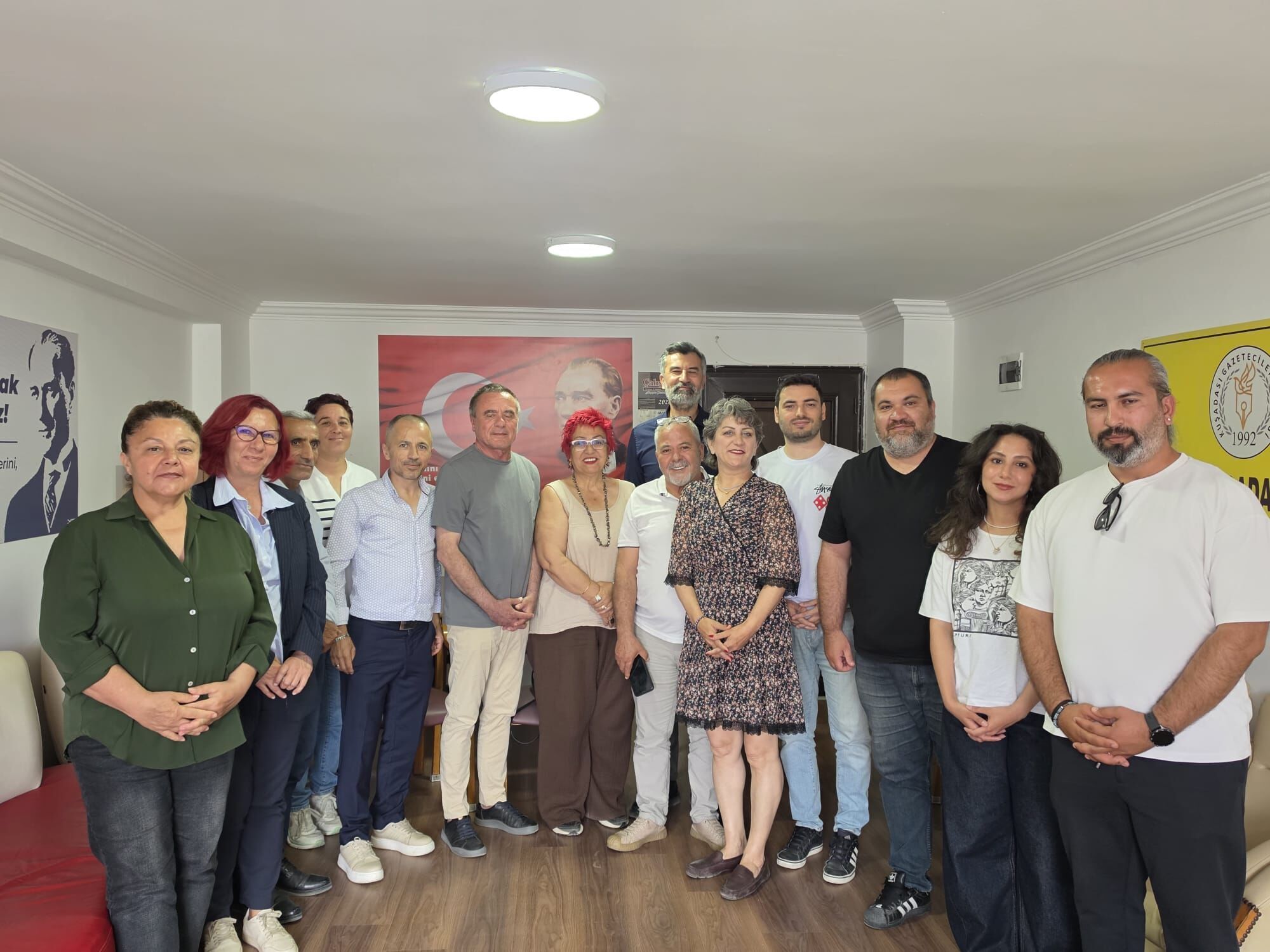 Chp Kusadasi Ilce Baskani Gurbilekten Gazeteciler Dernegine 664250 1Db6Ec