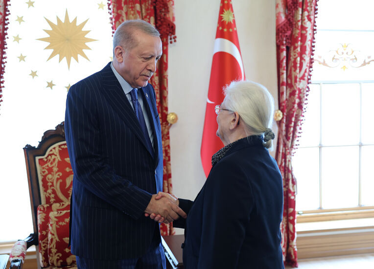 Cumhurbaskani Erdogan Aydinli Aileyi Kabul Etti 665670 E7854F