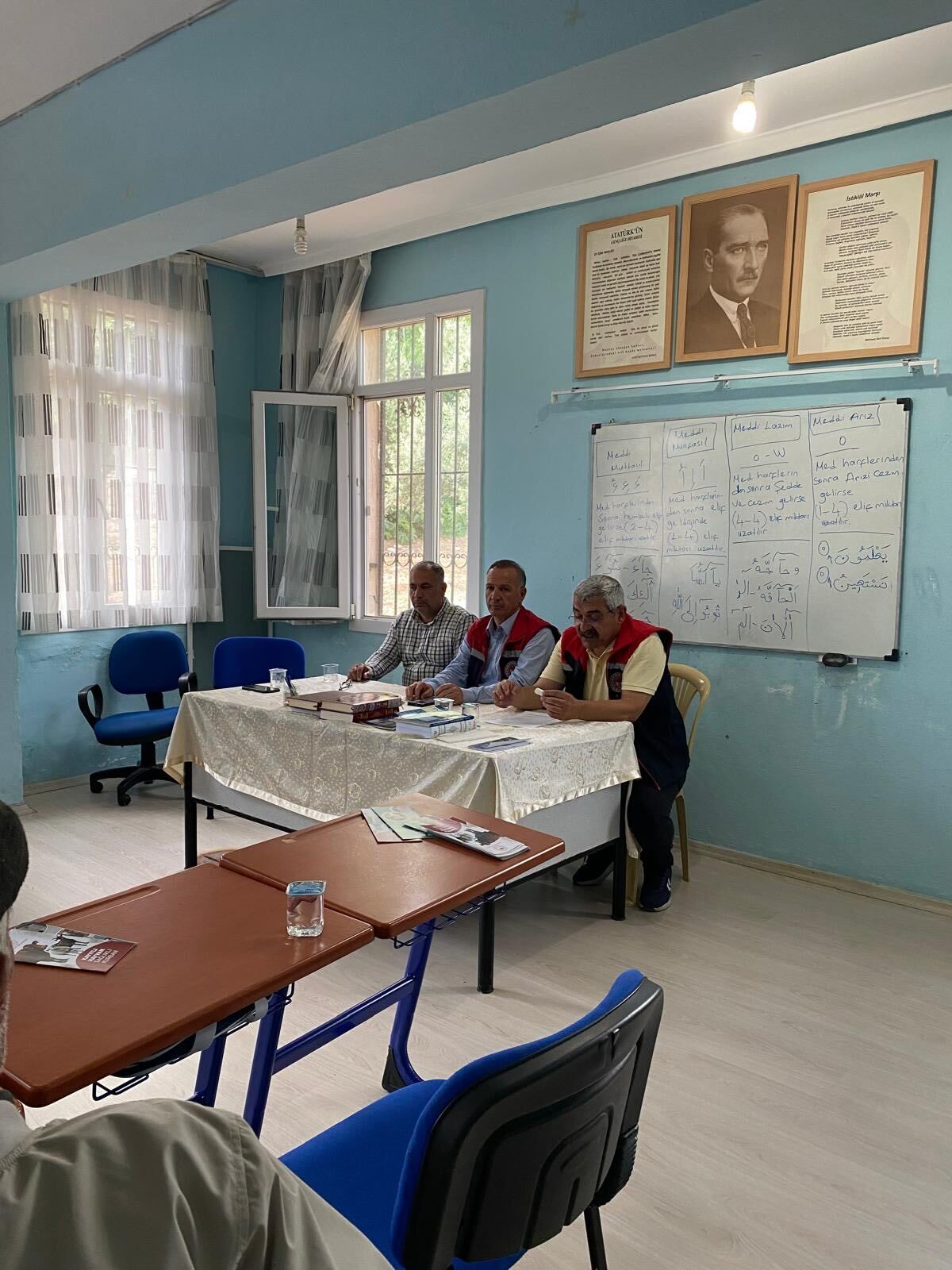 Denizkoyde Hayvan Sagligi Ve Zeytin Zararlilari Masaya Yatir 664648 8C894E