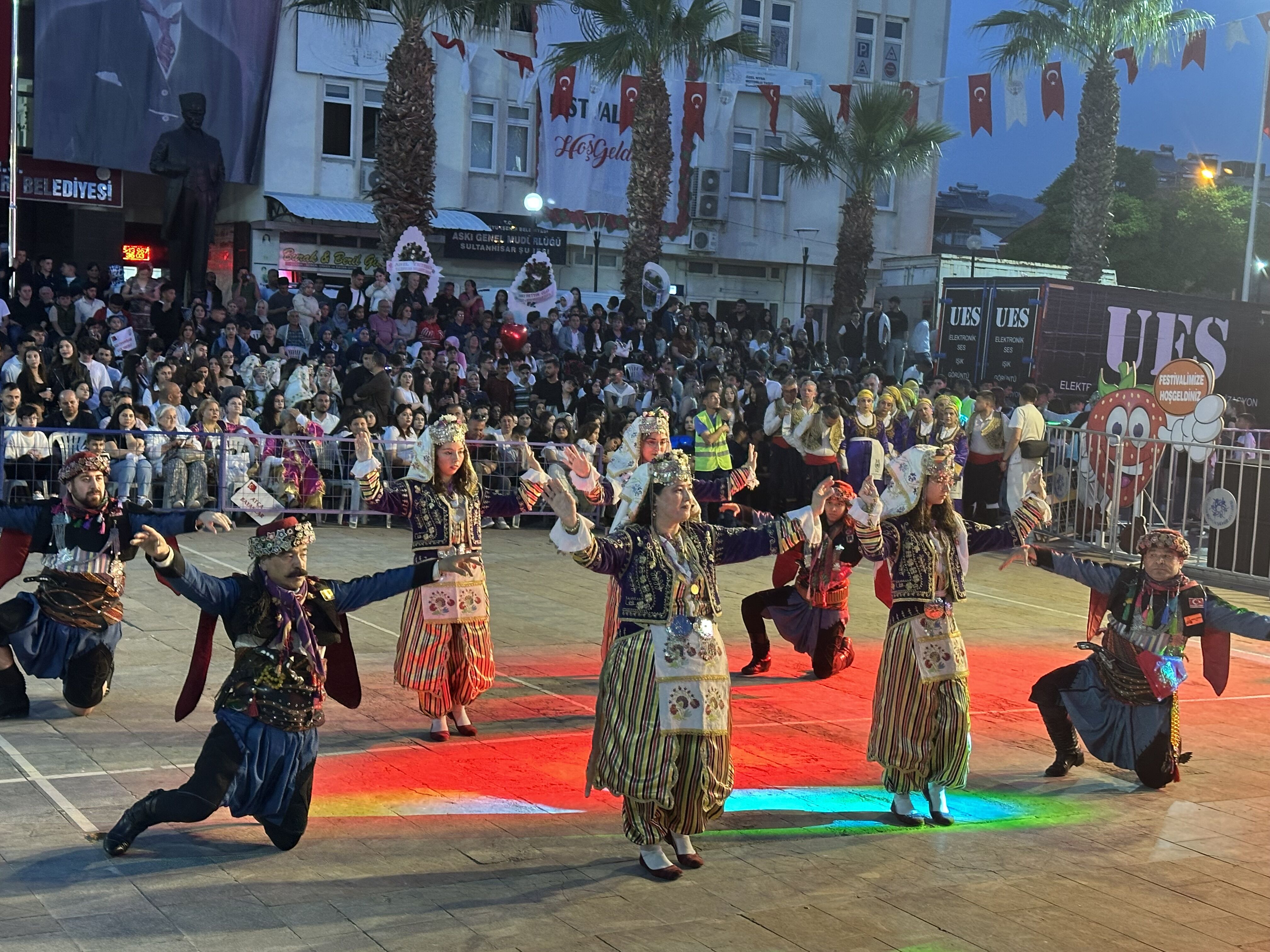 Dunyanin Renkleri Sultanhisarda Bulustu 660944 770C53