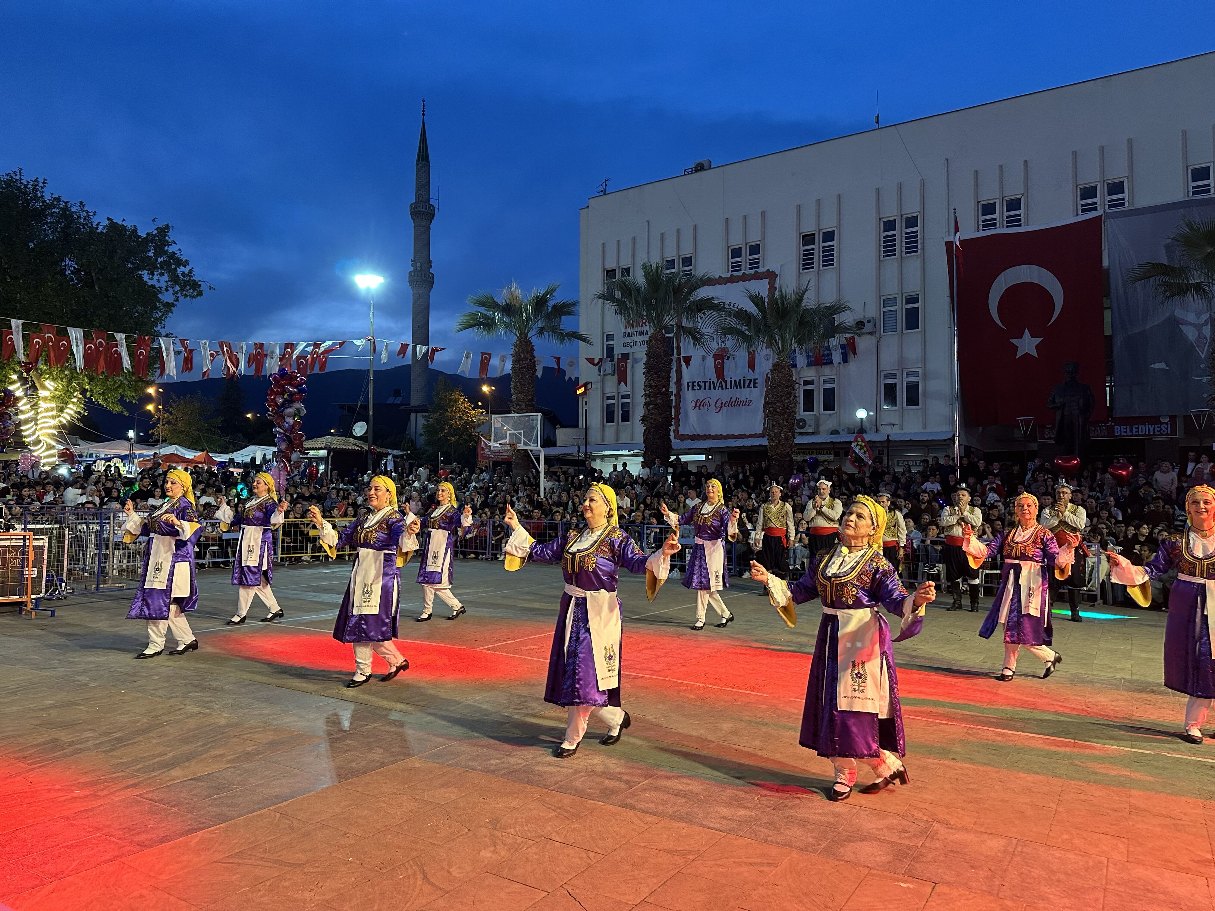 Dunyanin Renkleri Sultanhisarda Bulustu 660944 Af0Cba