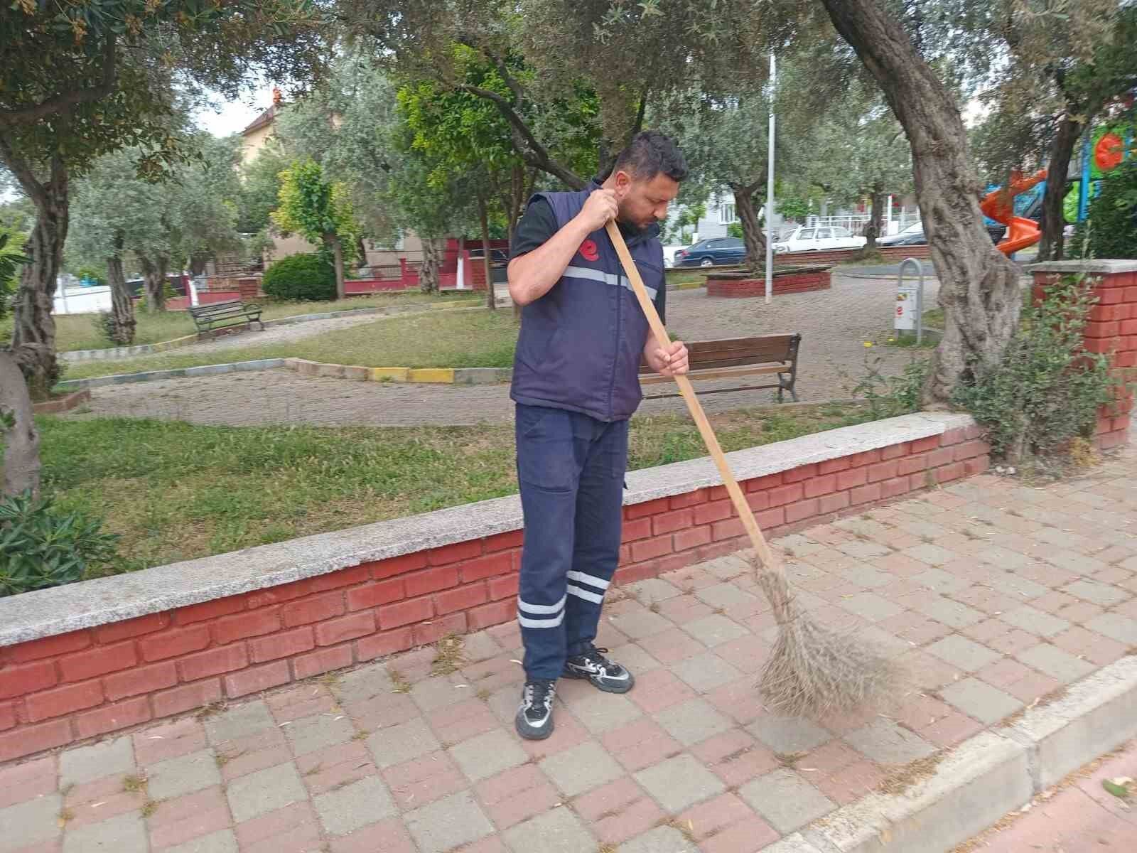 Efeler Belediyesi Nden Bayram Temizligi 1779346806476 81362