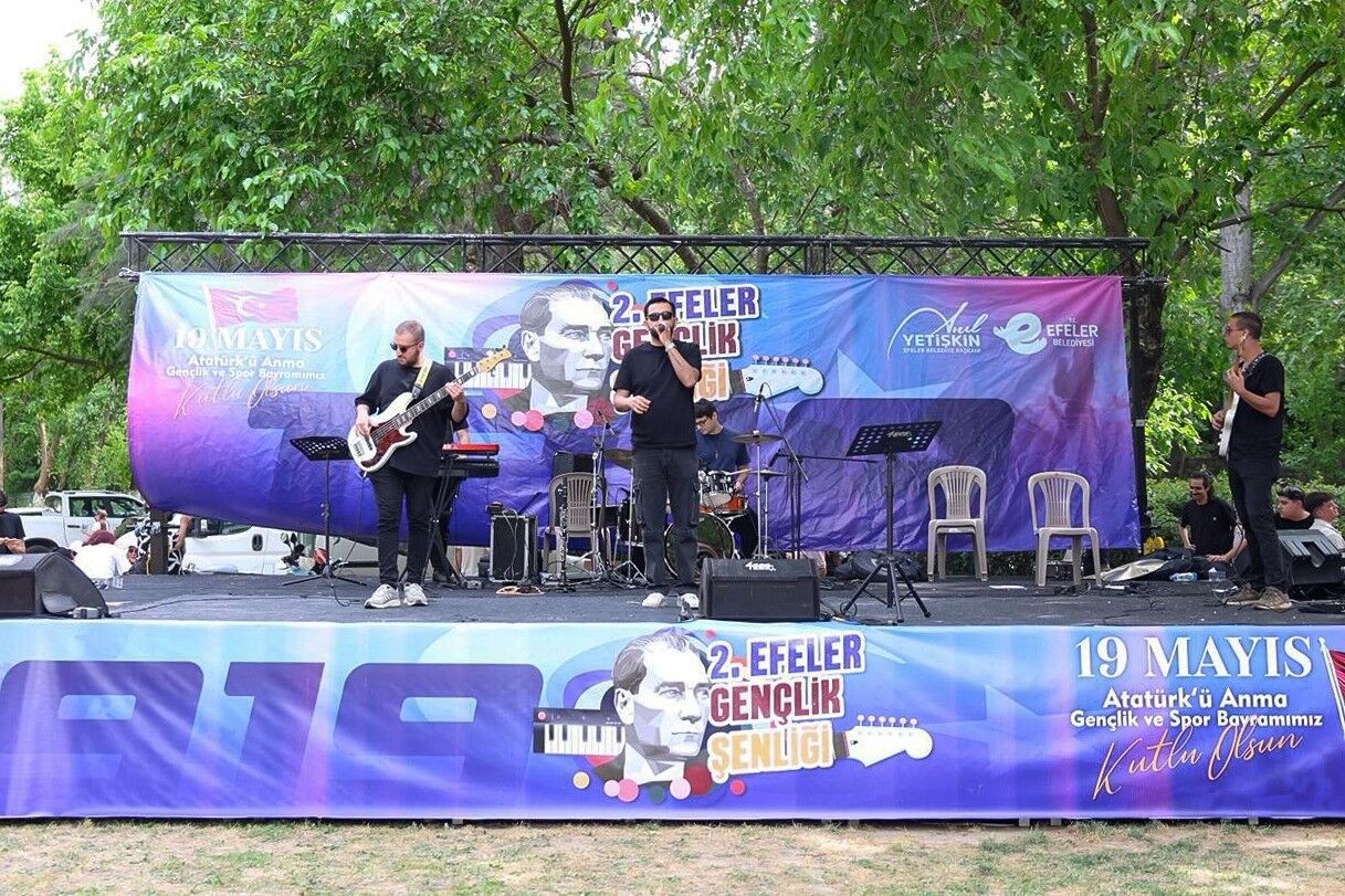 Efeler De 19 Mayis Coskusu Genclik Senligi Ile Yasandi 1779208804125 660770