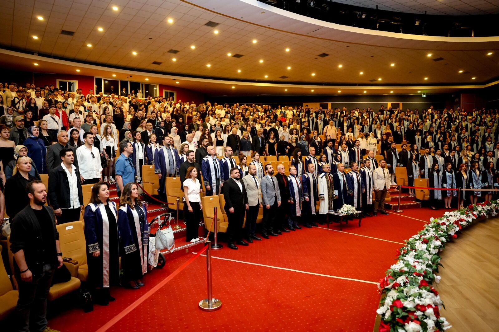 Gelecegin Iletisimcileri Mezuniyet Coskusuyla Ugurlandi 661262 3Addbb