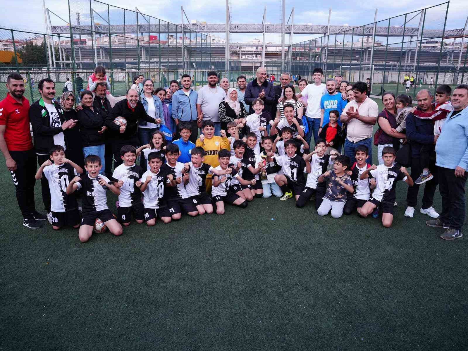 Germencik Belediyespor U11 Takimi Namaglup Sampiyon Oldu 1779424811170 733855