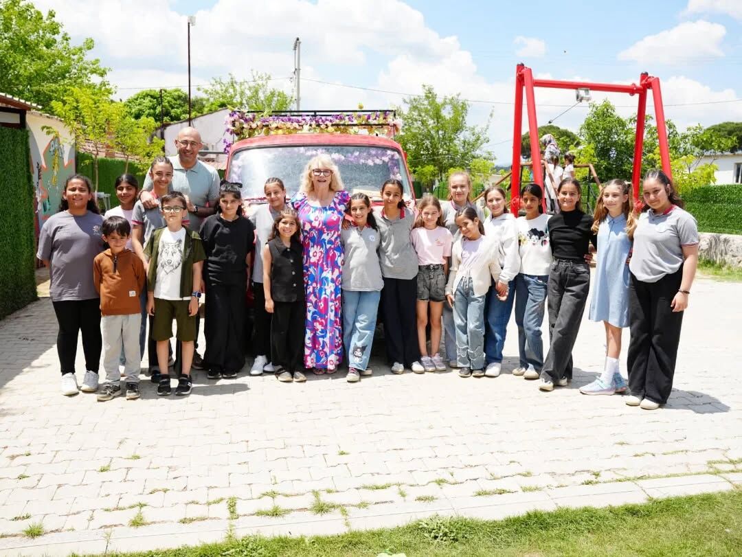 Germencikte Suna Yildizogluna Yogun Ilgi 664330 85Bf65