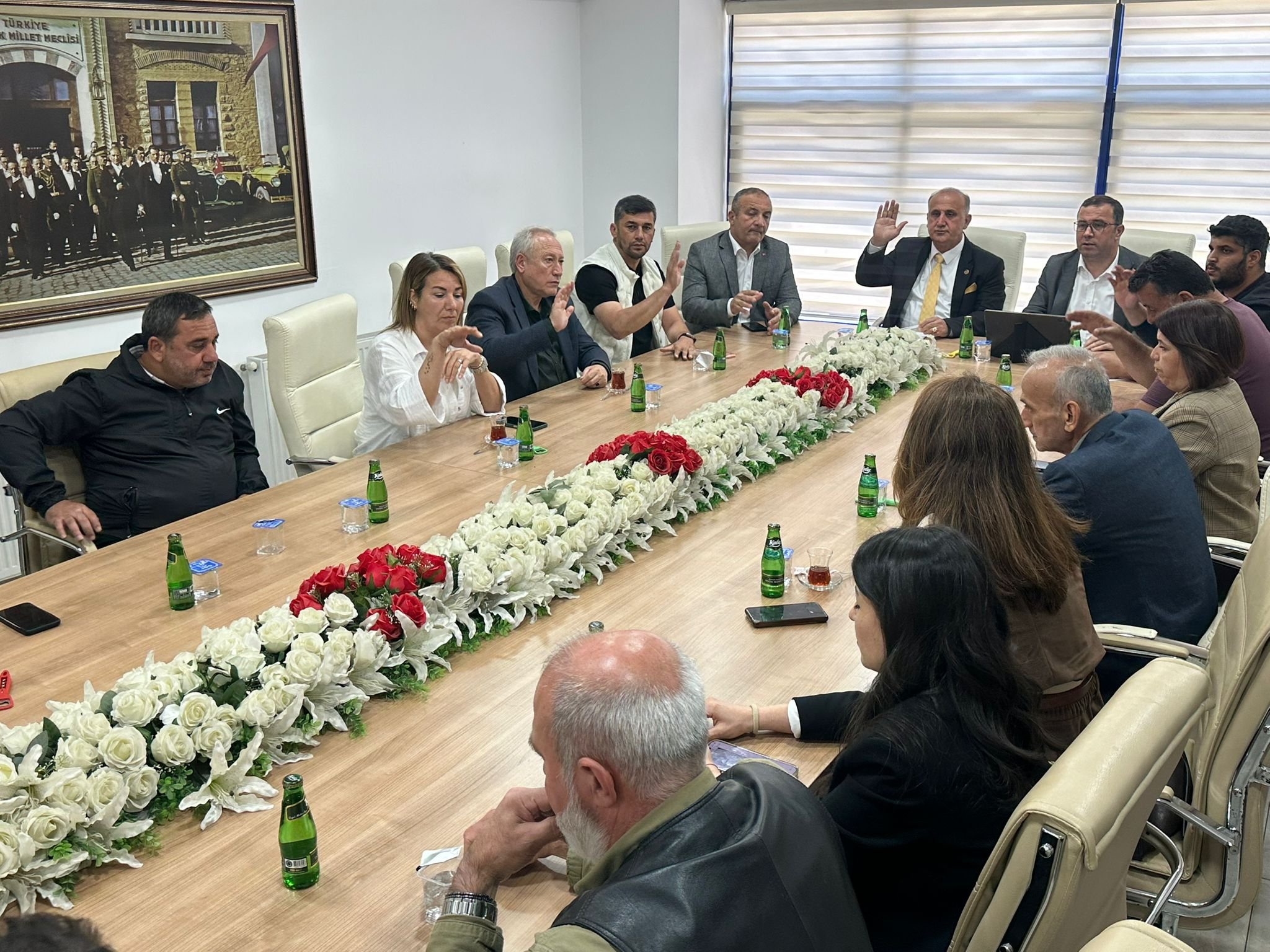 Incirliova Belediyesi 3 Birlikten Ayrildi 660001 98E504