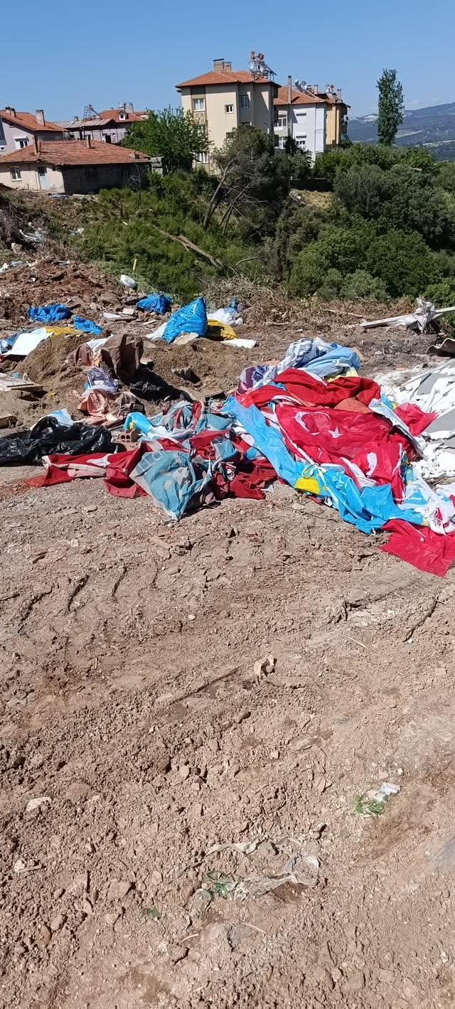 Karacasuda Bayrak Sorusturmasi Iyi Partili Yonetici Gozaltin 660347 B1D967-1
