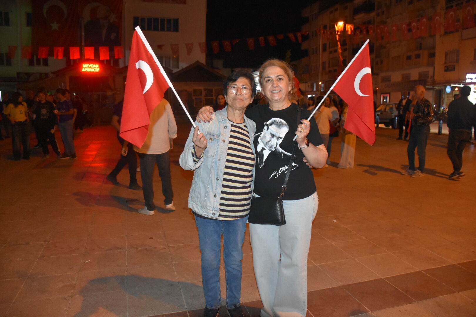 Karacasuda Bayram Coskusu Fener Alayi Ile Taclandi 663668 758Fb5