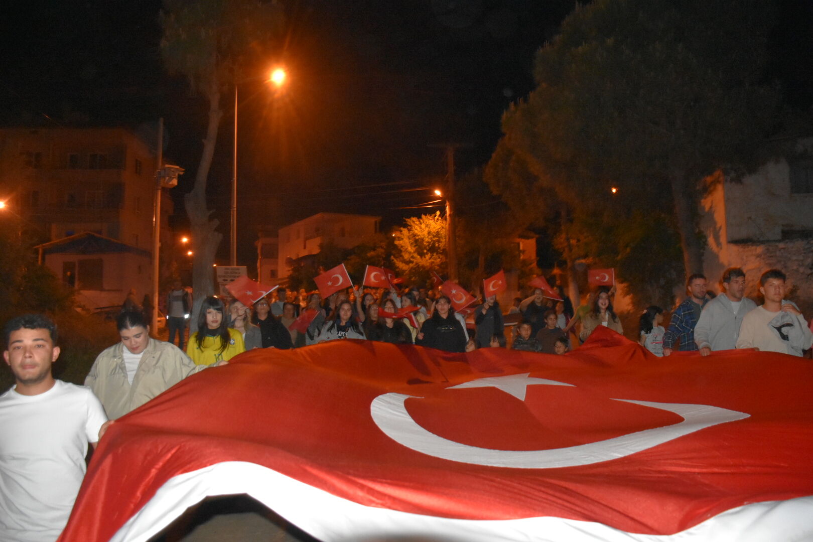 Karacasuda Bayram Coskusu Fener Alayi Ile Taclandi 663668 8724De