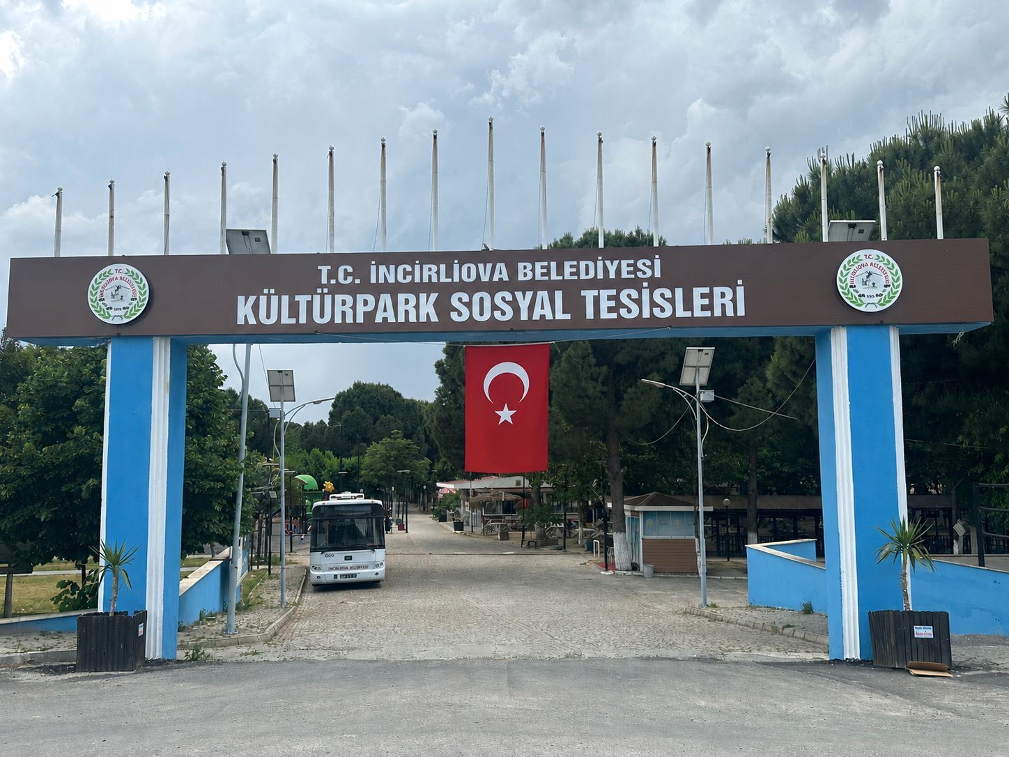 Kultur Park Artik Incirliovanin Oldu Baskan Kayadan Milletve 664637 739155