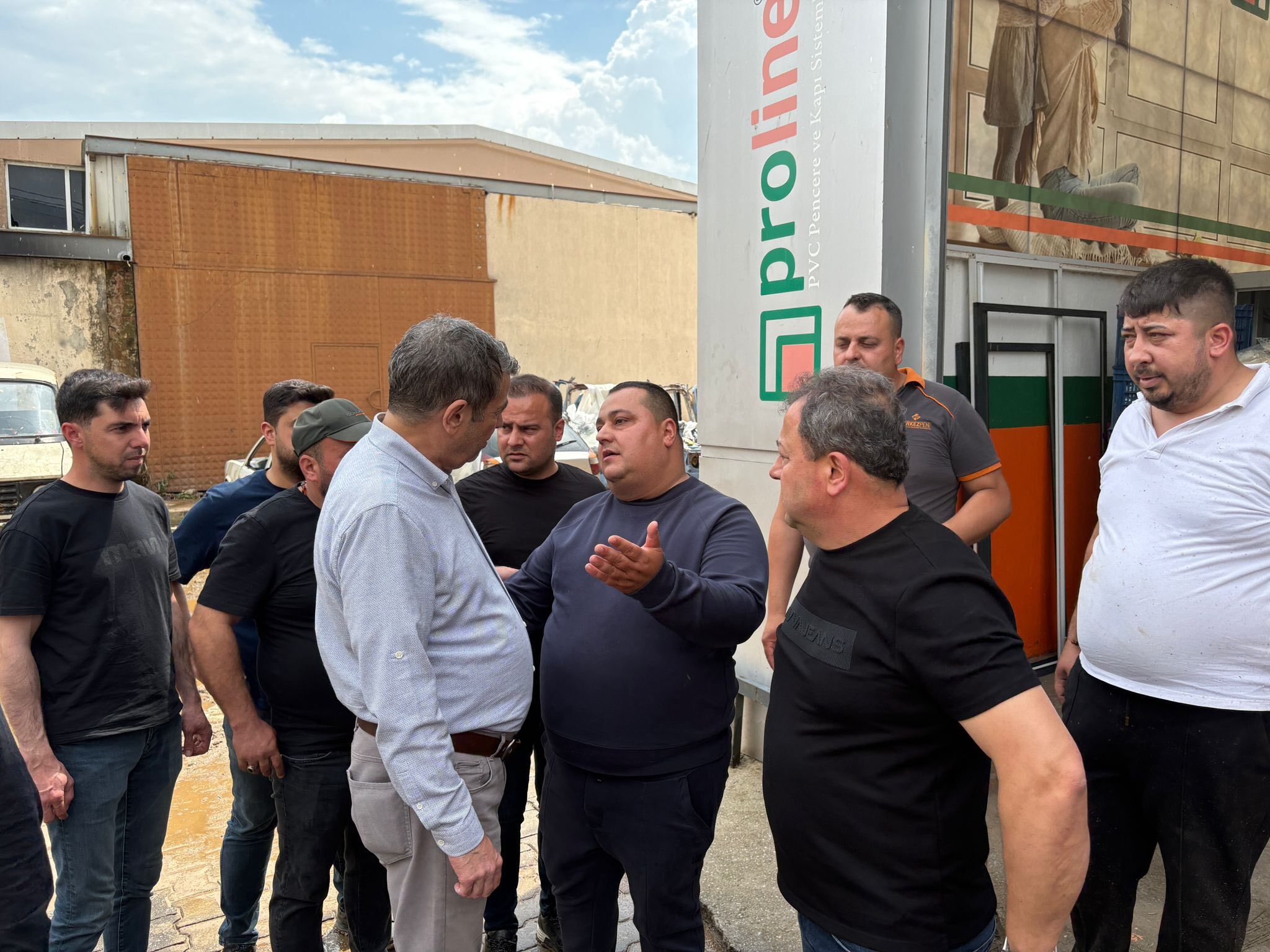 Kunkcu Sel Magduru Esnafi Yalniz Birakmadi 665007 666491