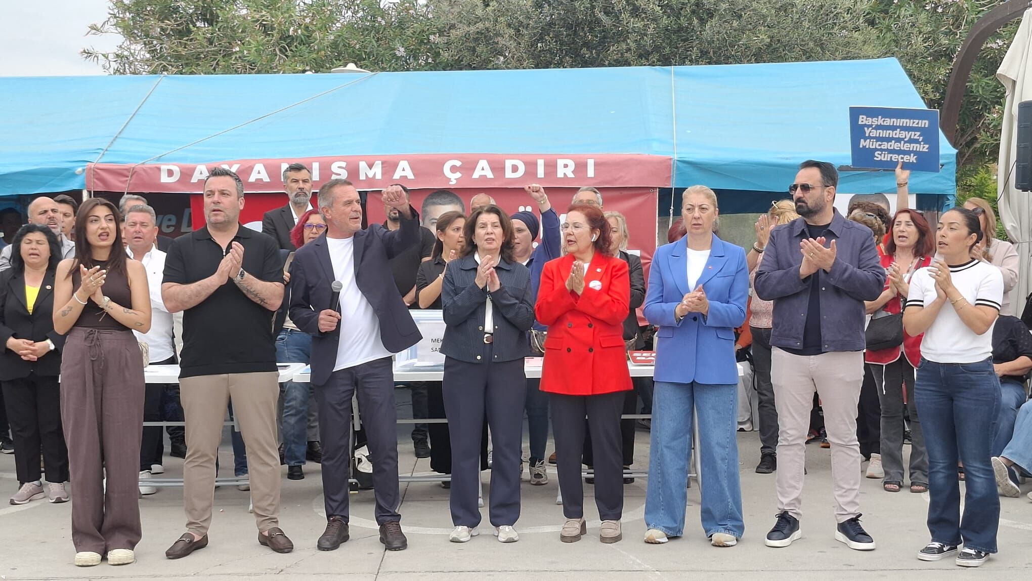 Kusadasi Chp Ilce Teskilati Butlan Golgesinde Bayramlasti 664763 829889