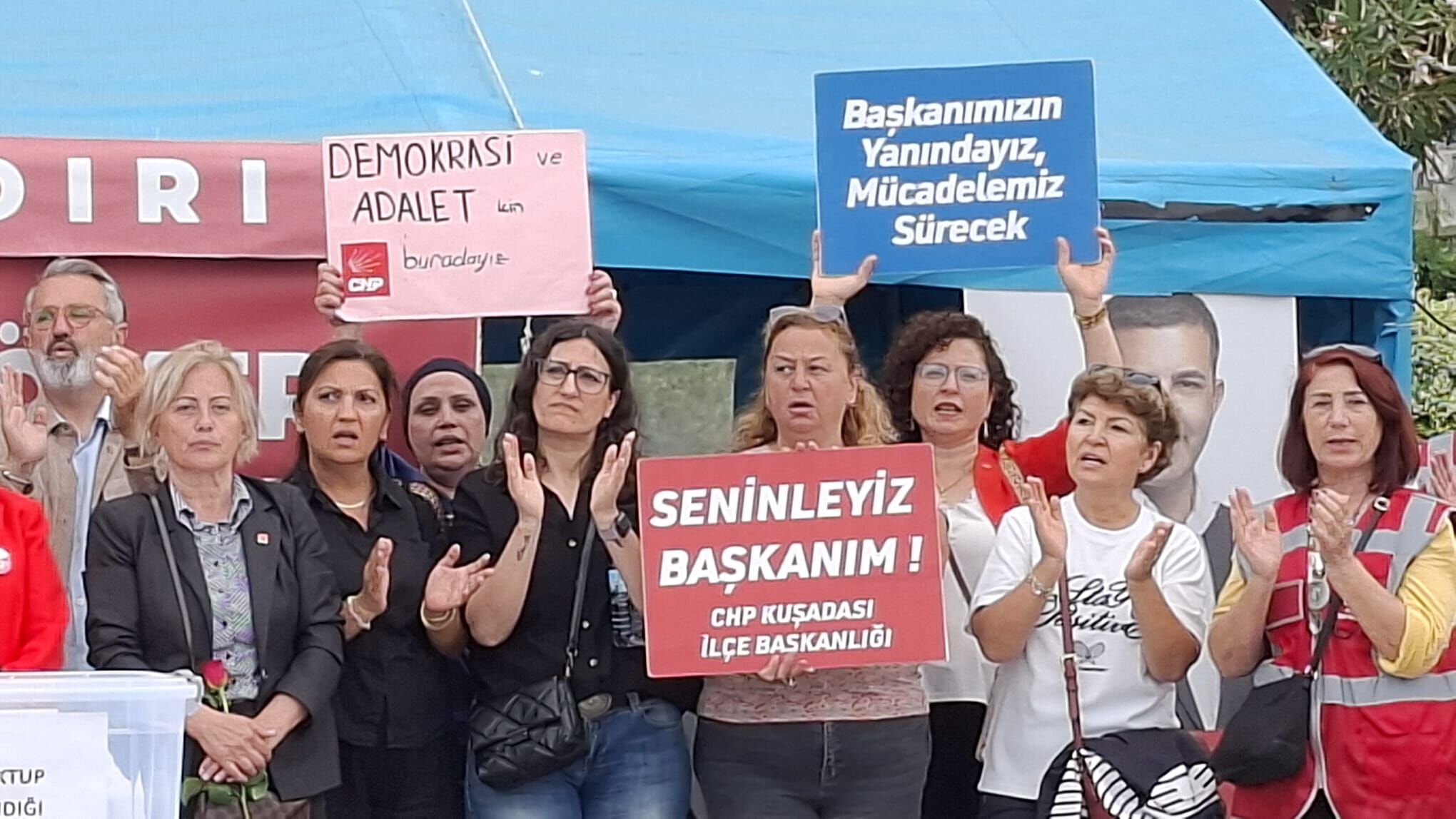 Kusadasi Chp Ilce Teskilati Butlan Golgesinde Bayramlasti 664763 E9B265