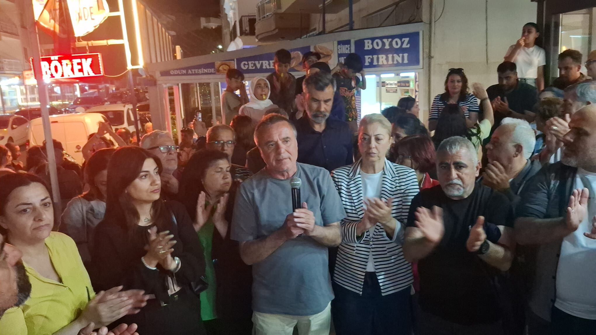 Kusadasi Chpden Genel Baskan Ozele Destek Sesleri Yukseldi 664349 6F345A