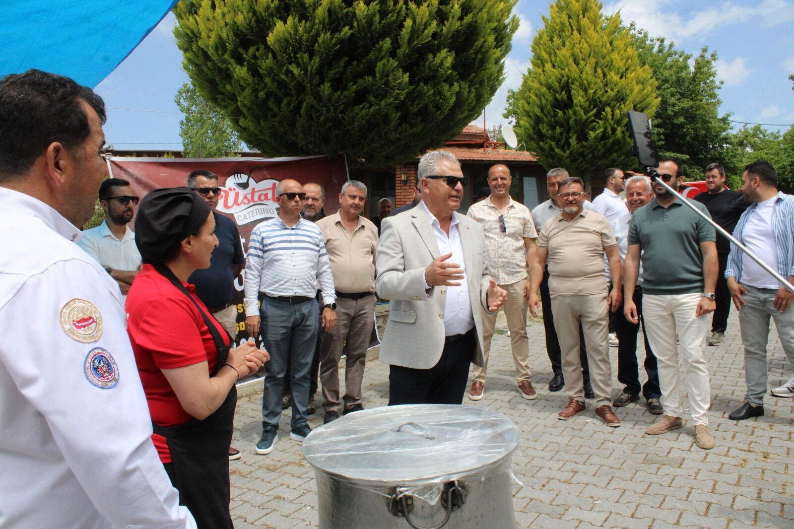 Kusadasi Sofor Esnafi Yaza Merhaba Partisinde Bulustu 663070 60Afbe