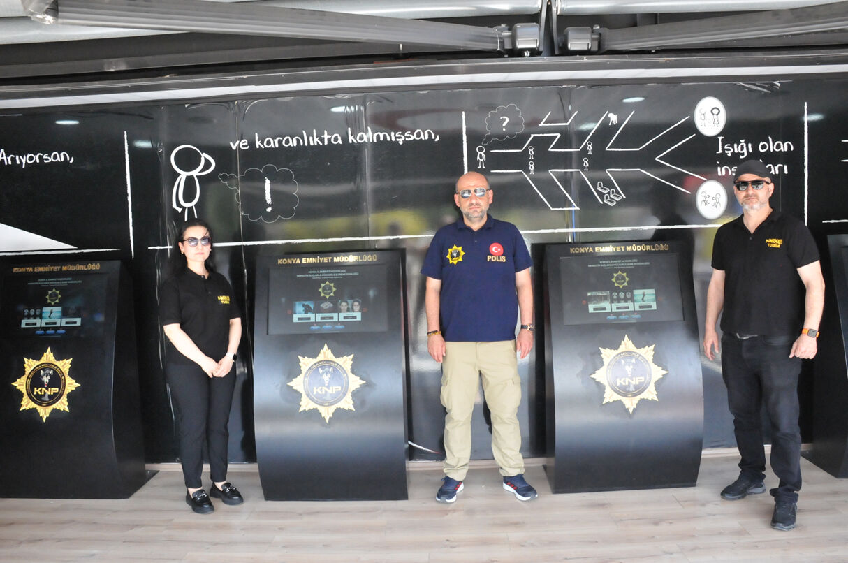 Narkotir Aydinli Genclerle Bulustu 664180 68D8D3