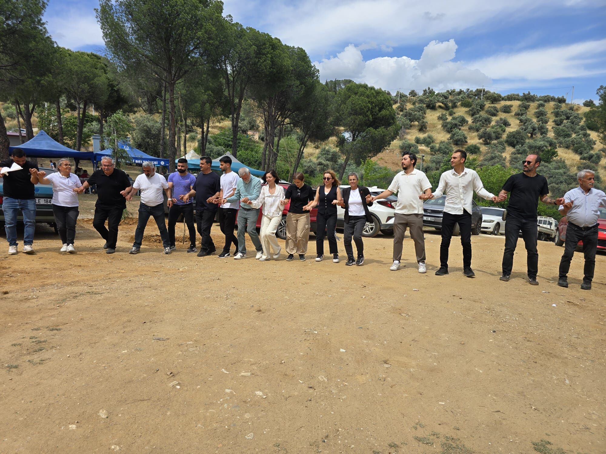 Nazillide Baharin Nesesi Halaylarla Yasandi Egrek Cemevinden 662923 00D47E