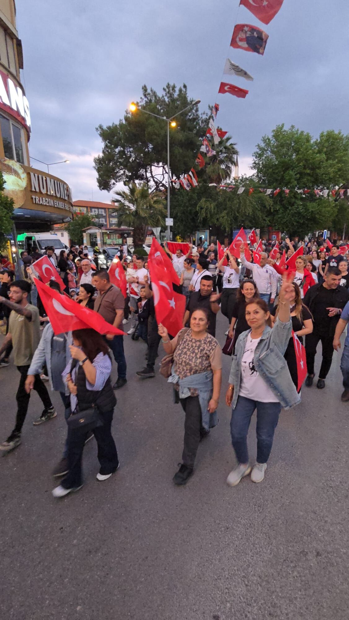 Nazillide Bayram Coskusu Marslarla Meydanlara Tasindi Tetik 663664 1F90C6