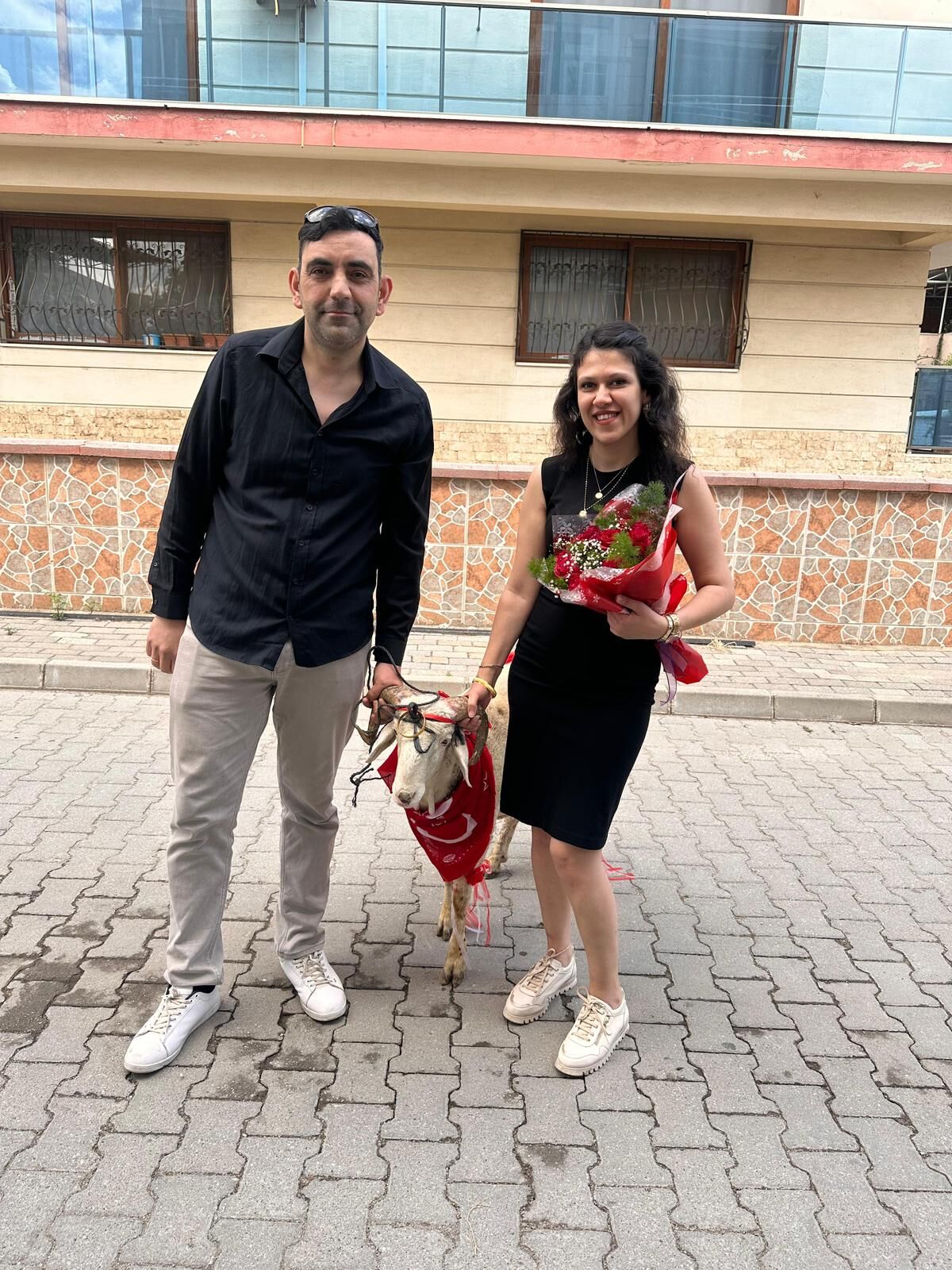 Nazillide Kurban Gelenegi Yasatildi Merve Gelin Kocunu Aldi 665169 247643