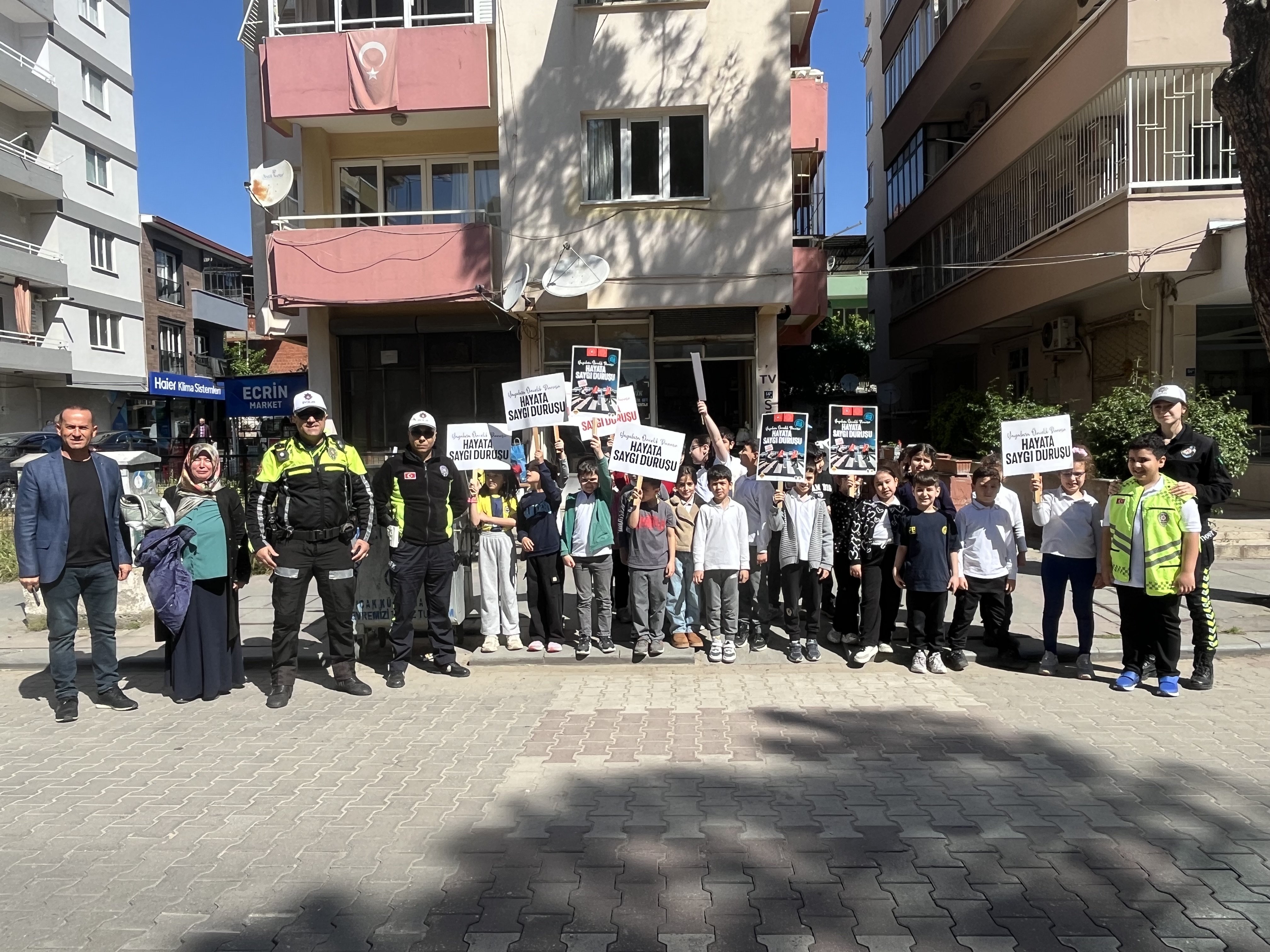 Nazillide Miniklerden Buyuk Ornek Trafik Kurallarini Hatirla 659686 082515