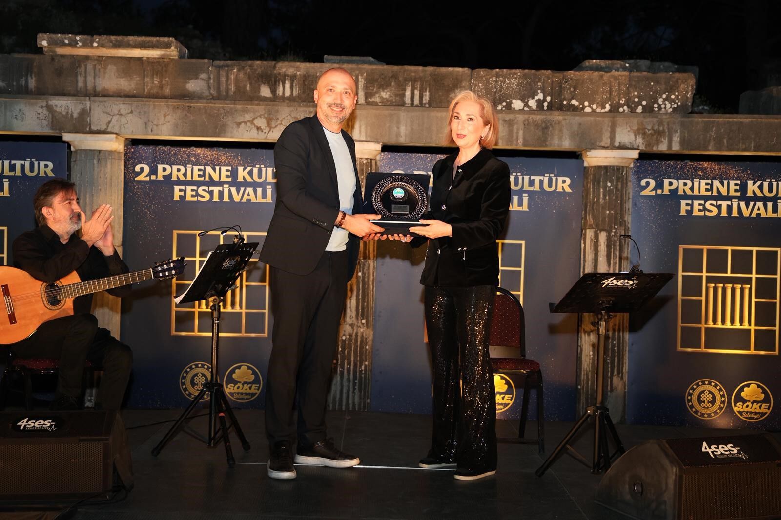 Priene Antik Kentinde Unlu Sanatcidan Konser 660784 C384F3
