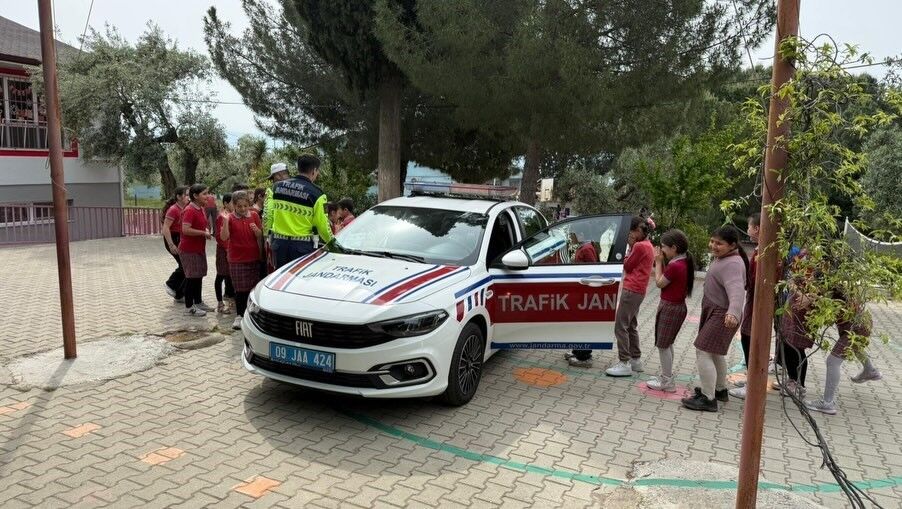 Salavatli I Lkokulu Ogrencilerine Trafik Egitimi Verildi 1778416209961 332549