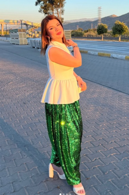 Salvariyla Gundem Oldu Aydinli Ceylin Kim Milyonere Katildi 658766 4C3A3B