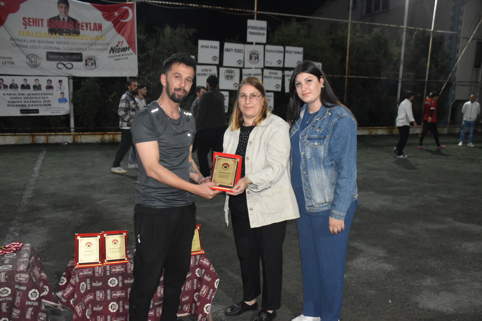 Sehit Anisina Duzenlenen Turnuva Kavgayla Sona Erdi 663347 5E10B4