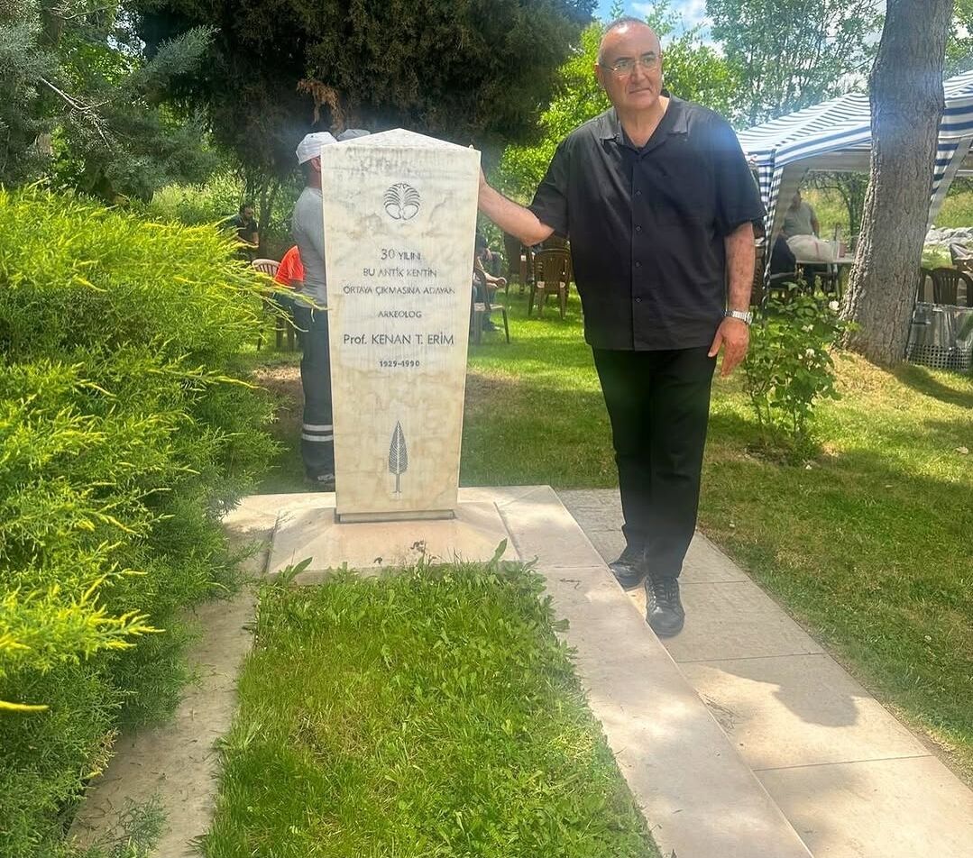 Sunay Akindan Afrodisias Ve Kenan Erim Vefasi En Cok Duygula 664752 7C2709