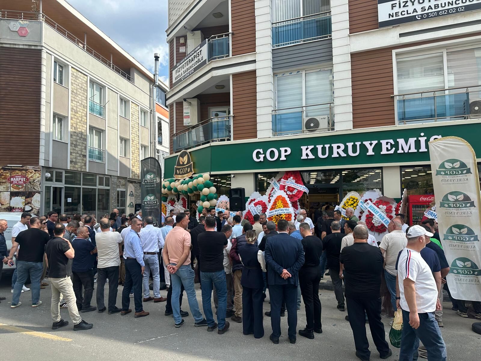 Ummet Akindan Aydinda Gorkemli Acilis Dogal Lezzetler Gop Ku 665492 5870De