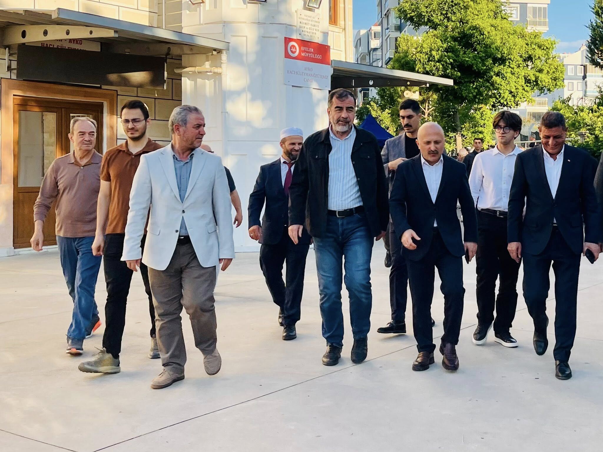 Vali Varol Aydinlilarla Bayramlasti 665909 7425F1-1
