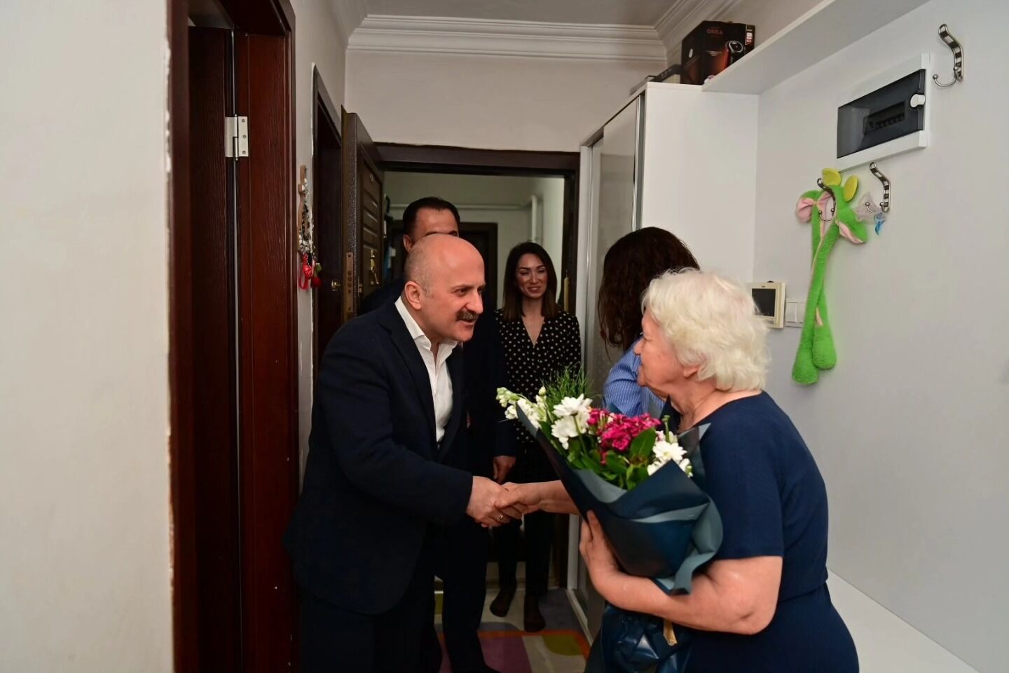 Vali Varol Gonullere Dokundu 660972 0059Aa
