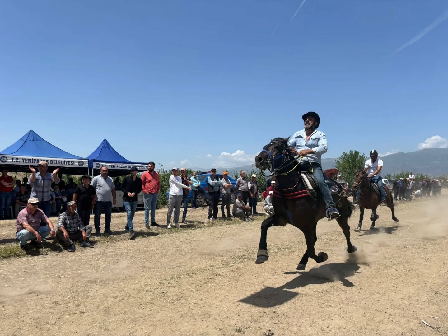 Yenipazarda Rahvan At Yarislari Nefes Kesti Kazanan Odulu Al 660986 042Bde