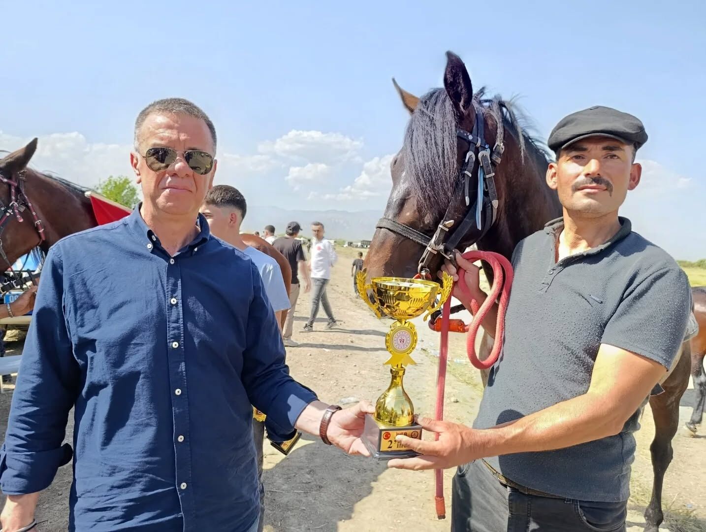 Yenipazarda Rahvan At Yarislari Nefes Kesti Kazanan Odulu Al 660986 7C3D69