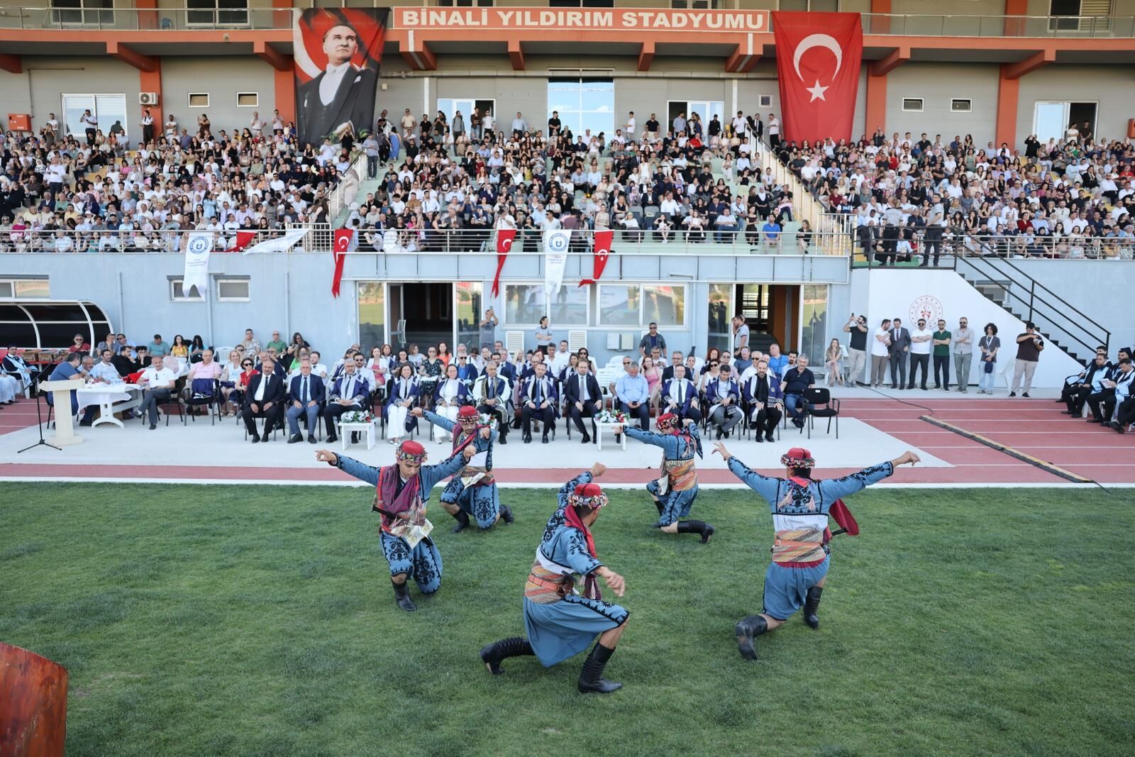 Adu Tip Fakultesinde Mezuniyet Coskusu 669345 89D367