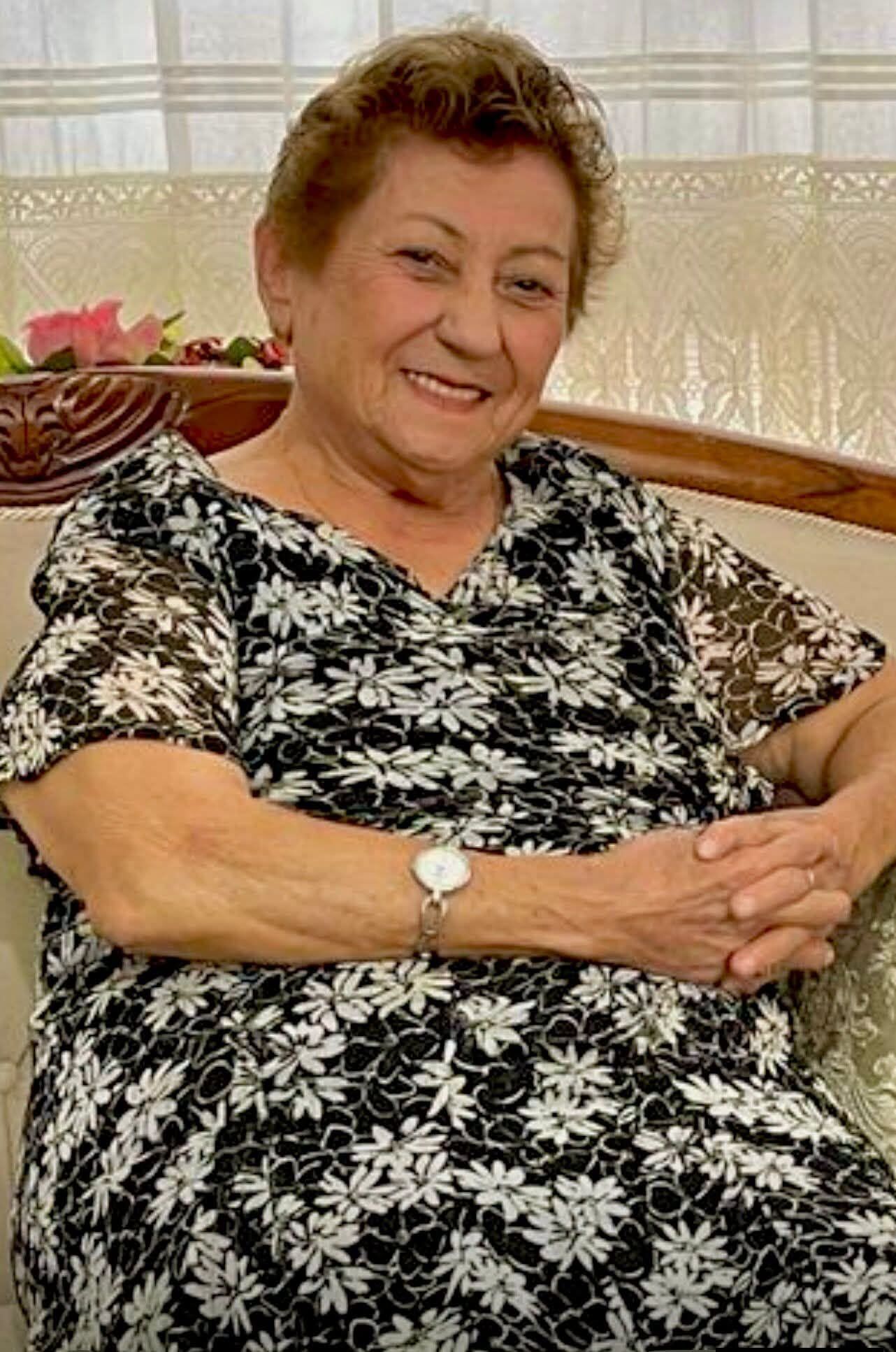 Adulu Akademisyenin Annesine Veda 674269 F0A7Af