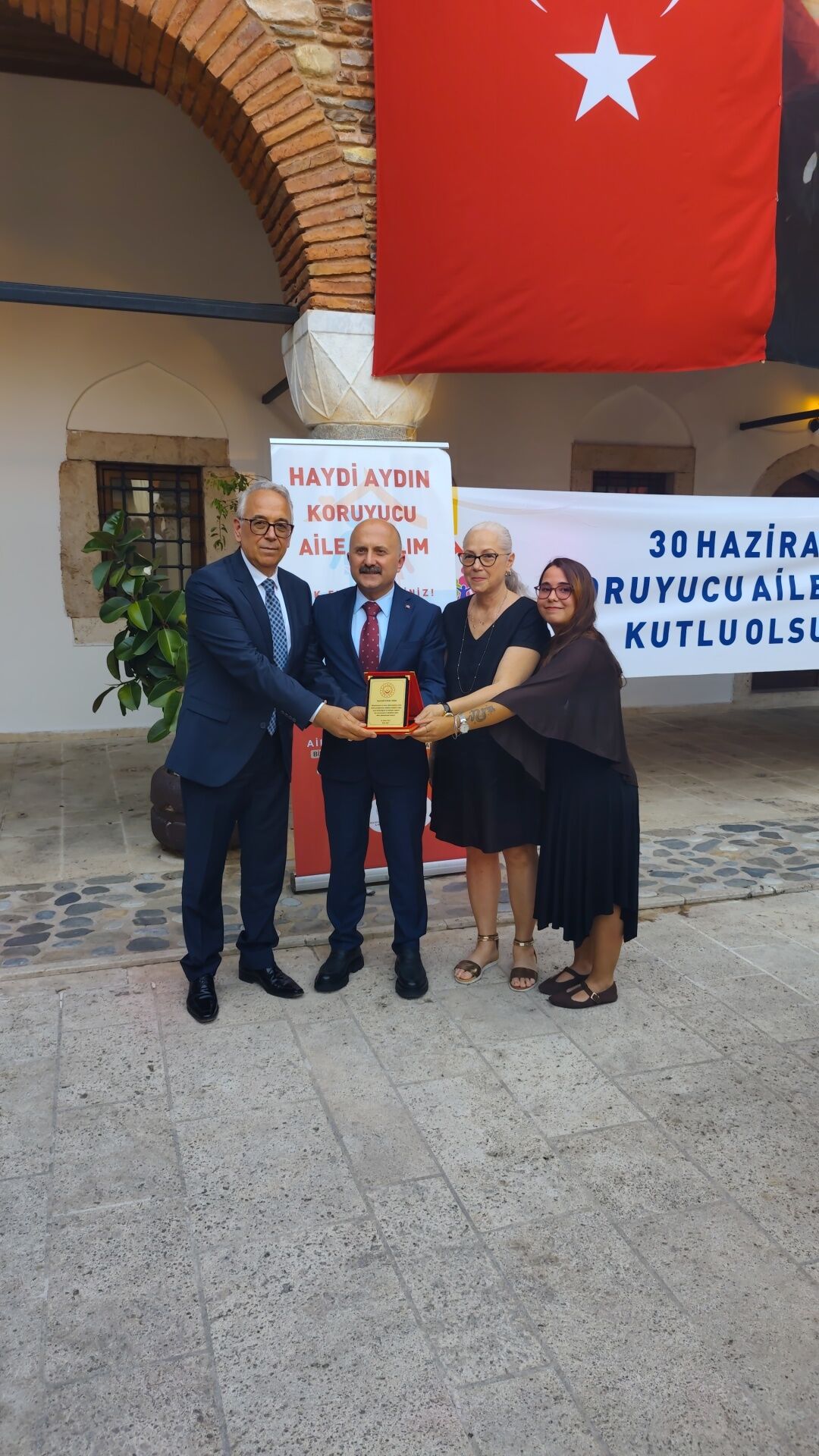 Aydinda 184 Cocuga Koruyucu Aileler Evlerini Acti 674537 6699E2