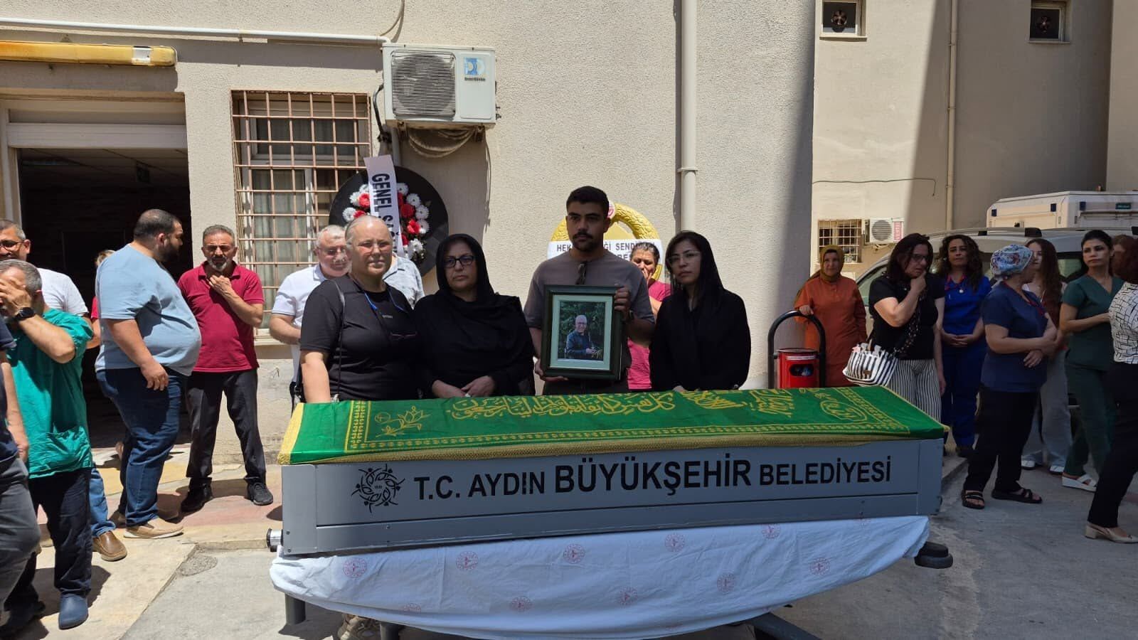 Aydinin Sevilen Cerrahina Veda 673702 1C2Ff8
