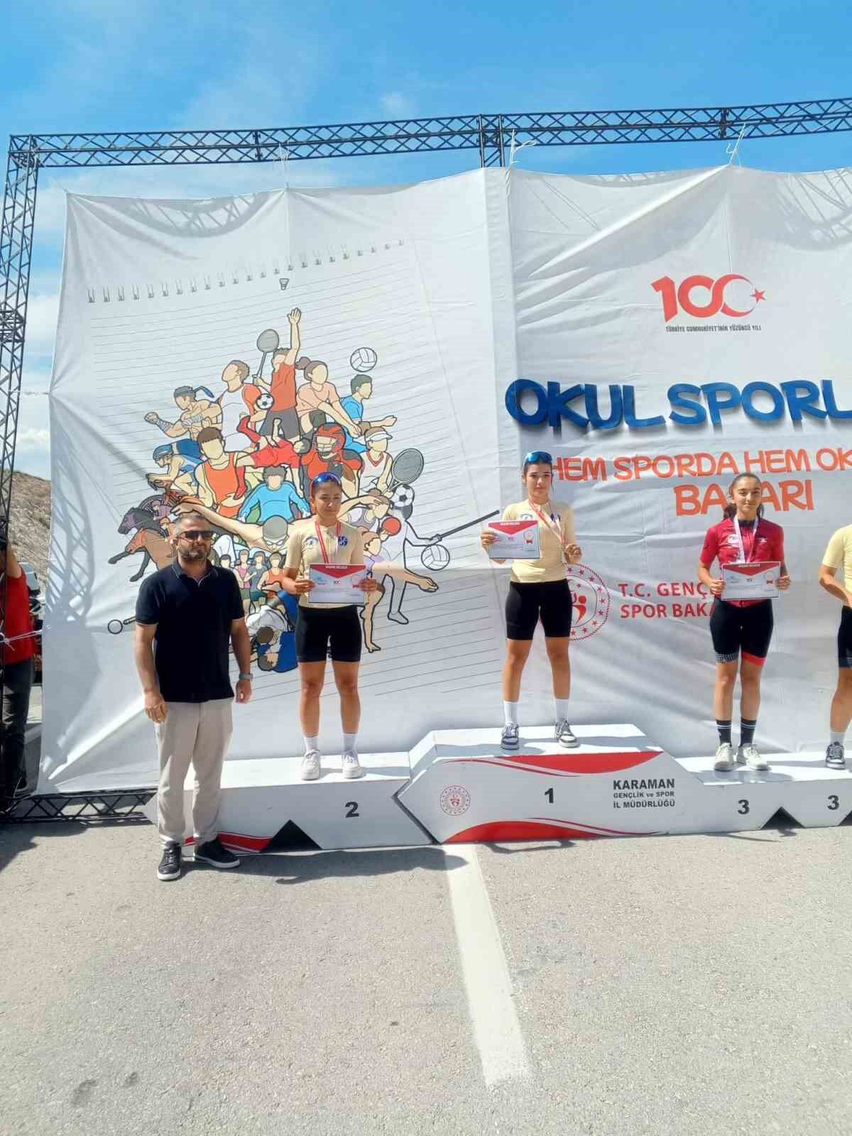 Aydinli Hena Bronz Madalyanin Sahibi Oldu 1780671904644 352365