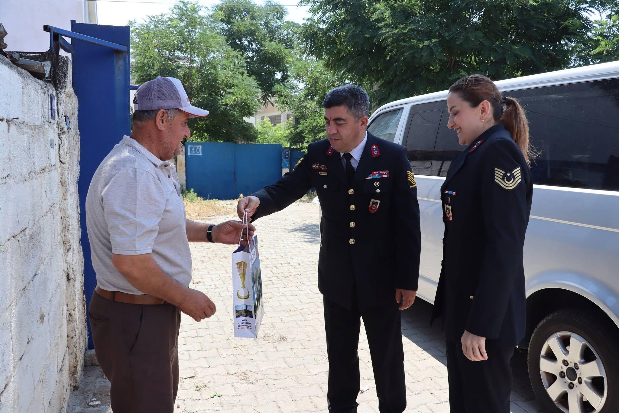 Aydinli Sehitlerin Babalarina Jandarma Surprizi 671974 731E6E