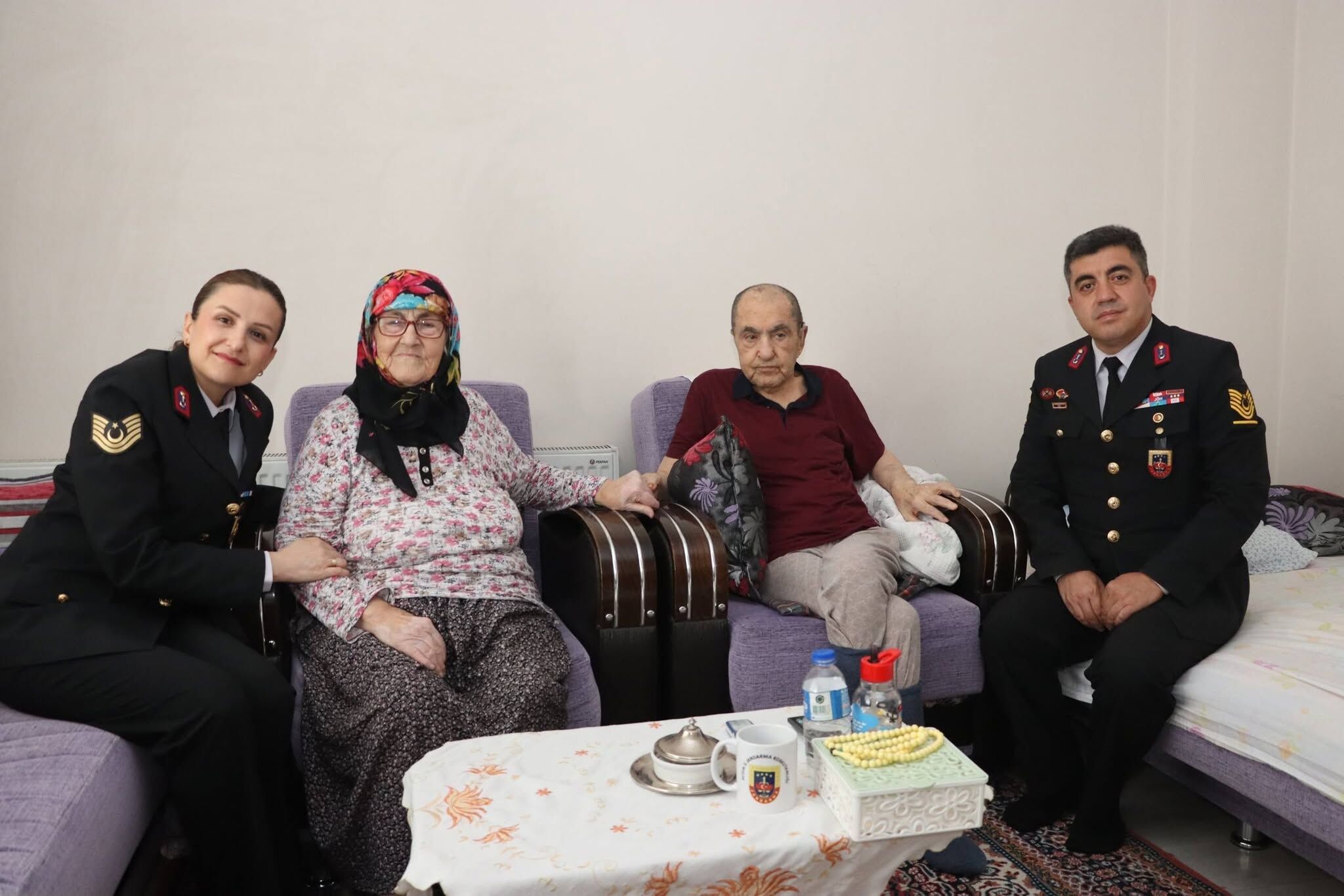 Aydinli Sehitlerin Babalarina Jandarma Surprizi 671974 B16641