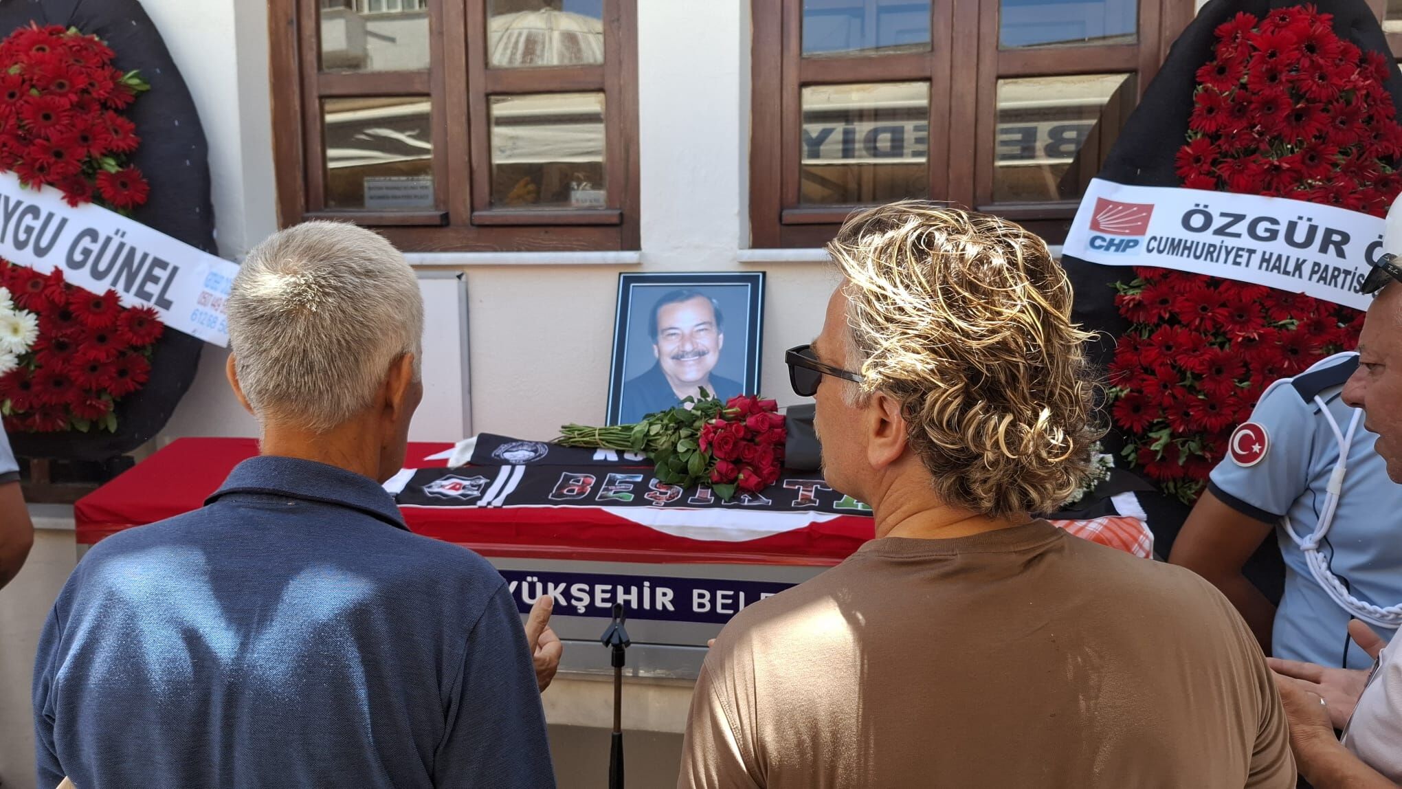 Baskan Berberoglu Edebiyete Omuzlarda Ugurlandi 674129 988Dfb